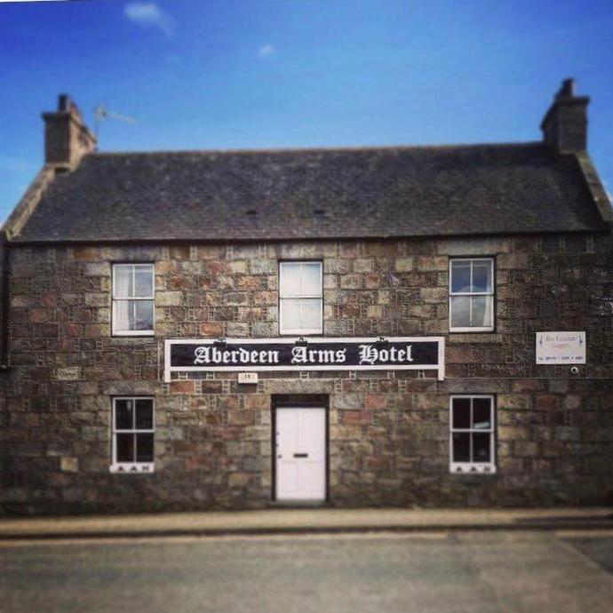 The Aberdeen Arms Hotel Tarves Eksteriør billede