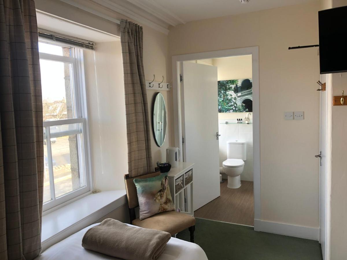 The Aberdeen Arms Hotel Tarves Eksteriør billede
